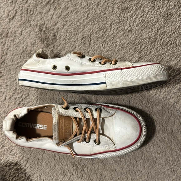White converse - Picture 2 of 3